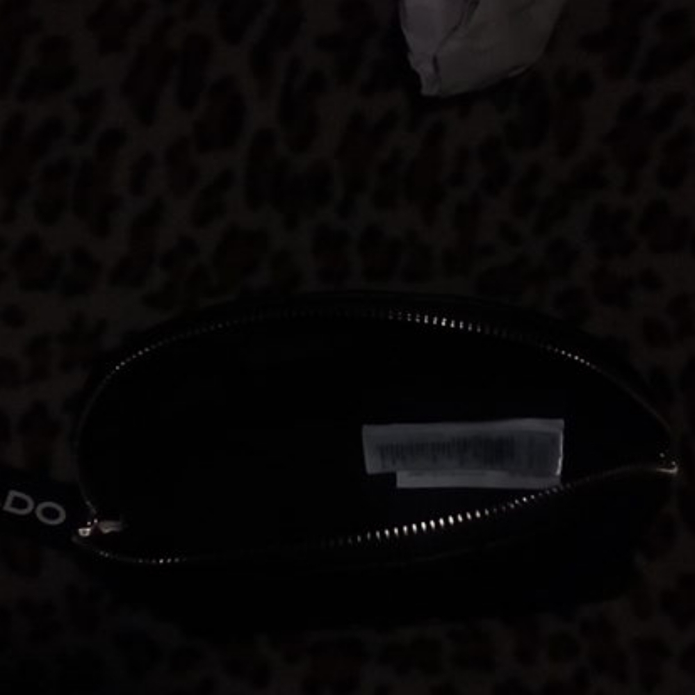 Makeup Bag - Picture 2 of 4